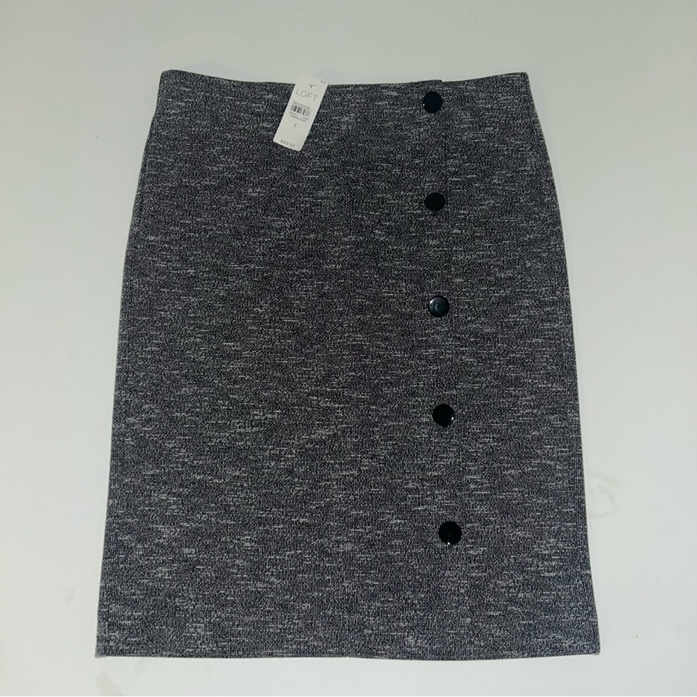 NWT LOFT womens Textured Knit Button Accent Pull on Pencil Skirt Size SMALL